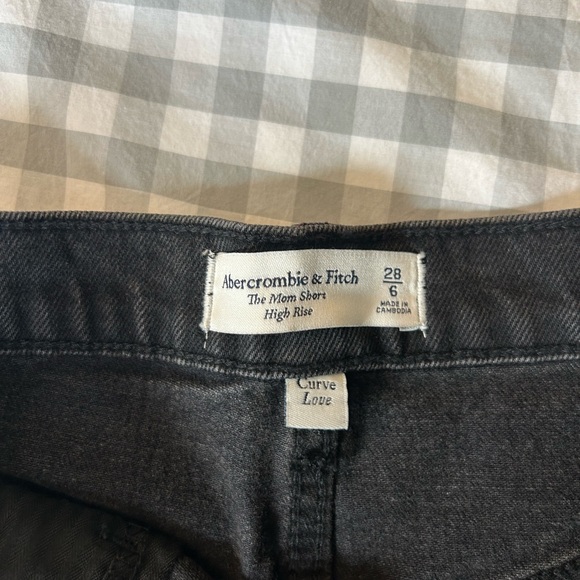 Abercrombie & Fitch Charcoal High-Rise Shorts - Picture 3 of 4